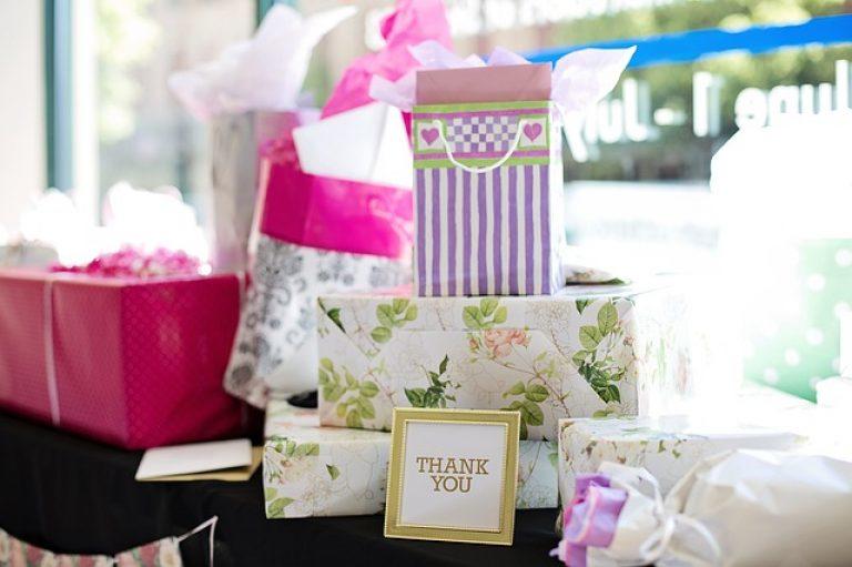 The Bridal Shower Etiquette Tips Nobody Told You About Thatsweetgift